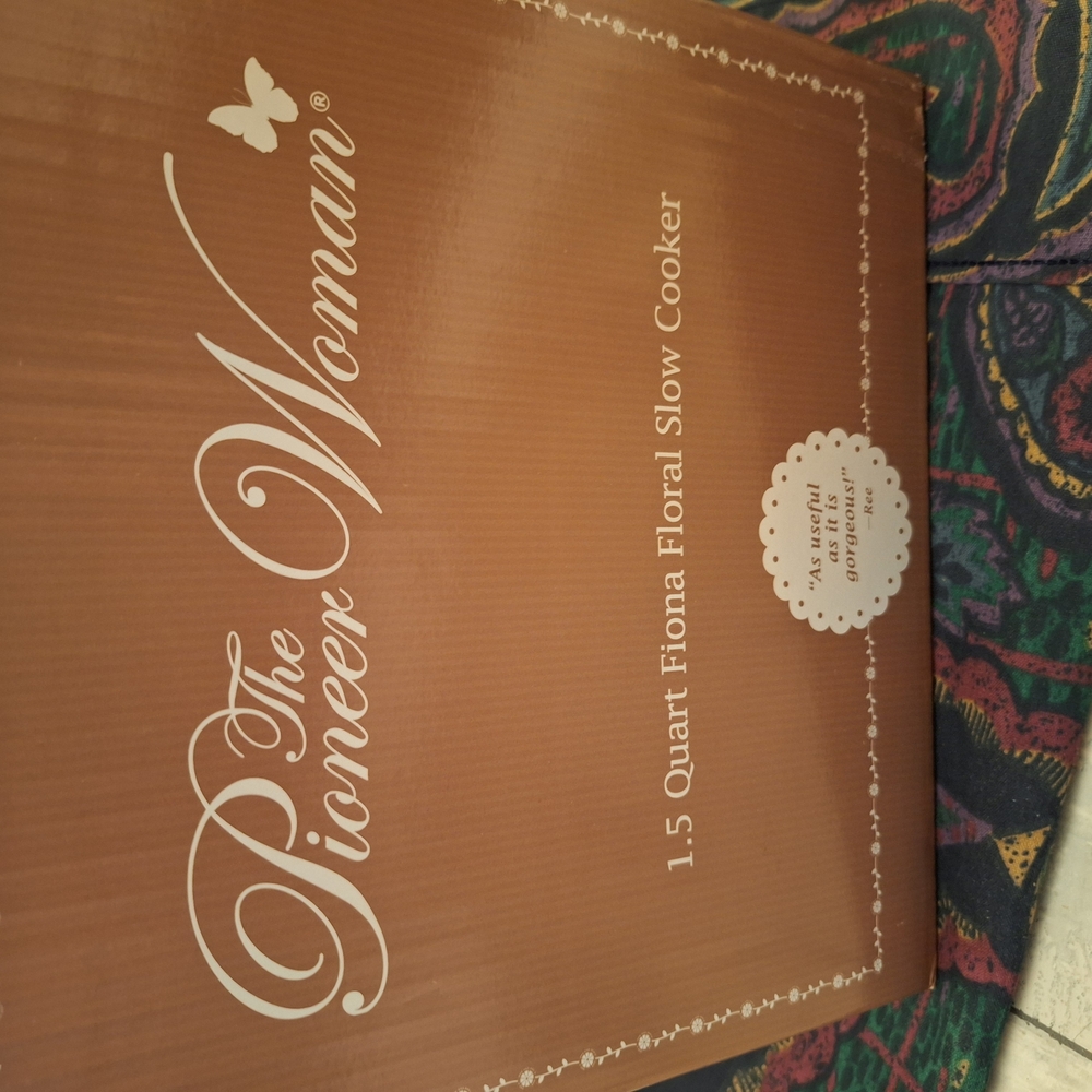 The Pioneer Woman Brown Floral Slow Cooker (1 only) Pls READ Full description.